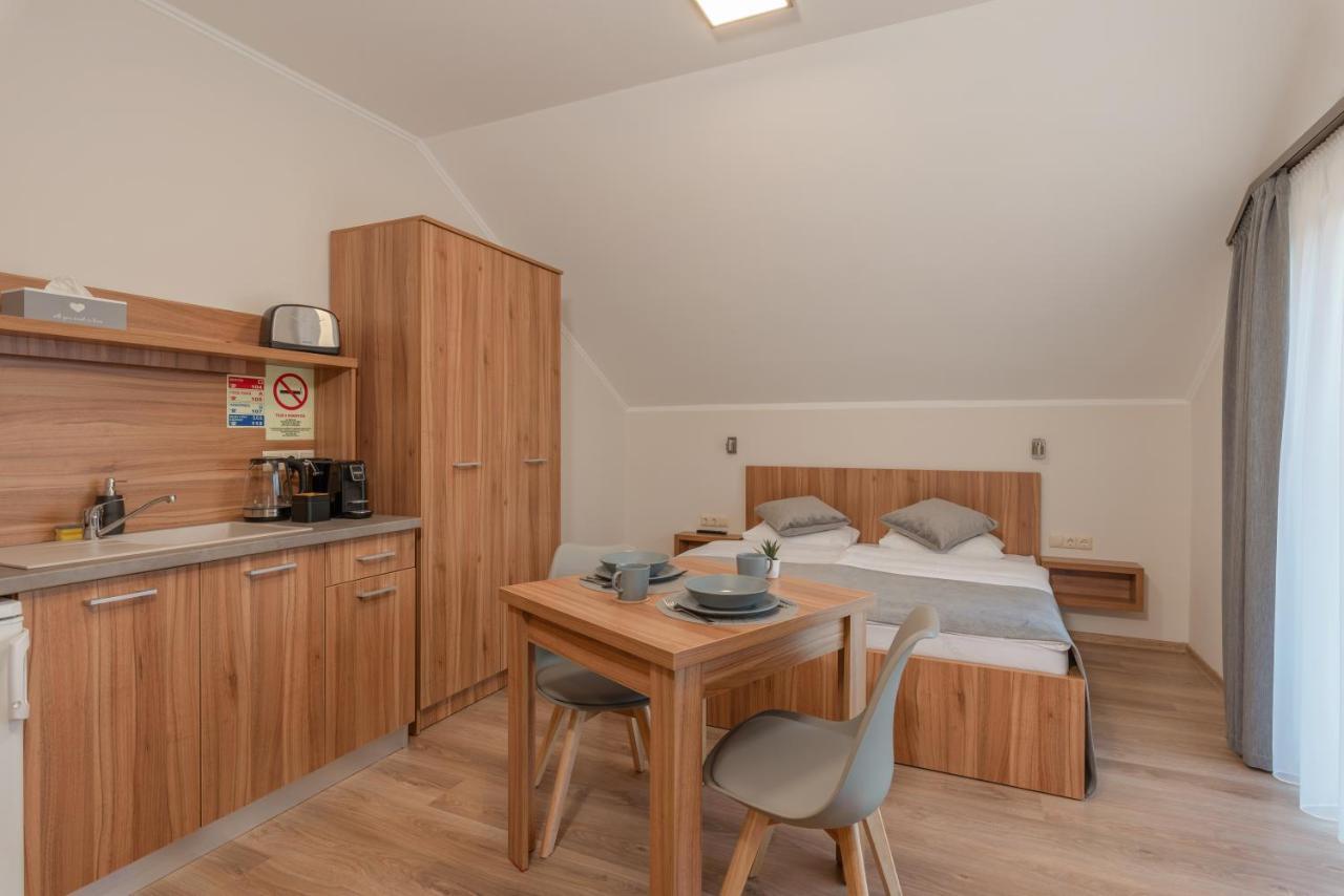 Hídfő Apartman-Nyugalom Szigetei Gyula Exterior foto